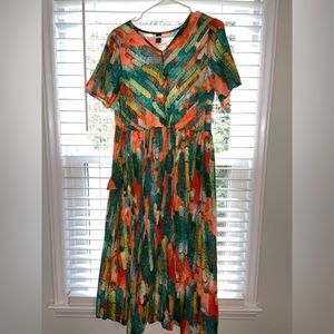 Colorful midi dress with pockets